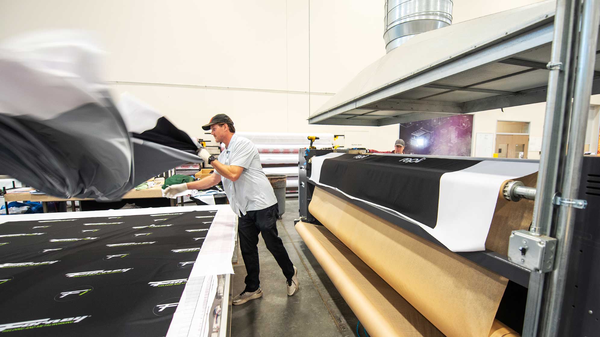 Best printing materials for trade show displays: fabric, vinyl or PVC?